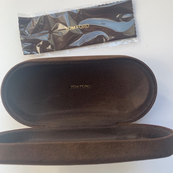 NWT Tom Ford 2 Piece Hard Sunglass Case with Cloth - Picture 3 of 4